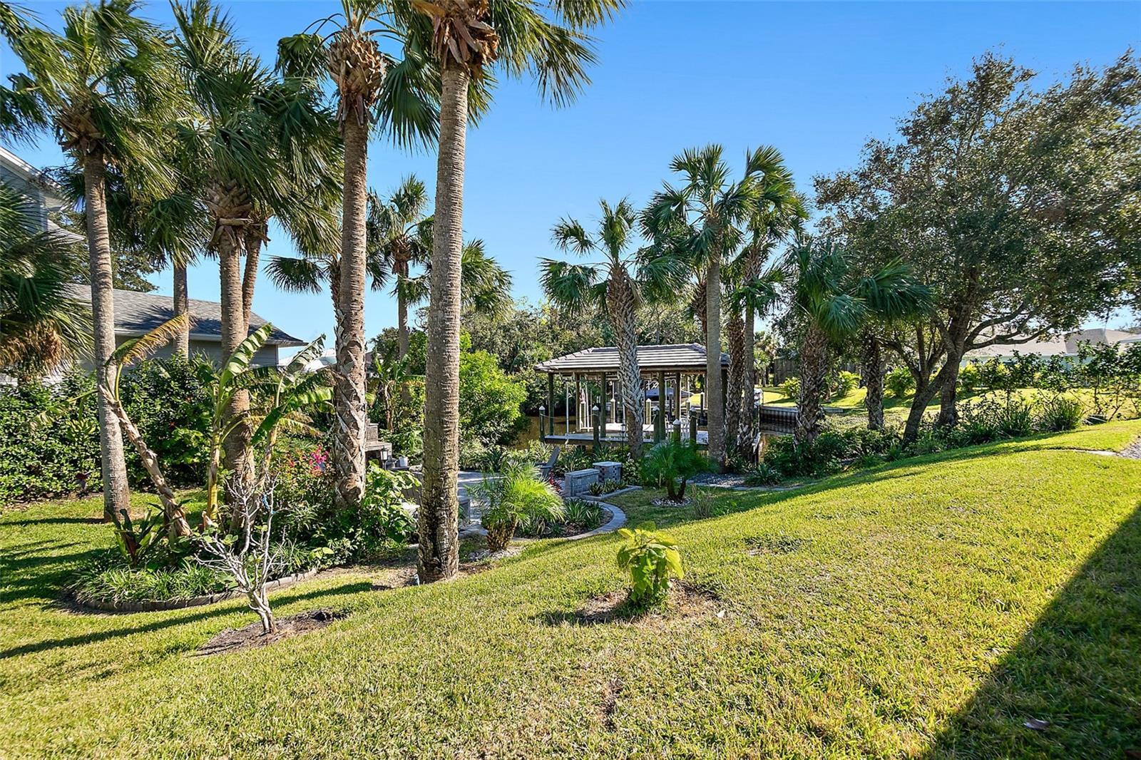 SEASIDE LANDINGS - Residential