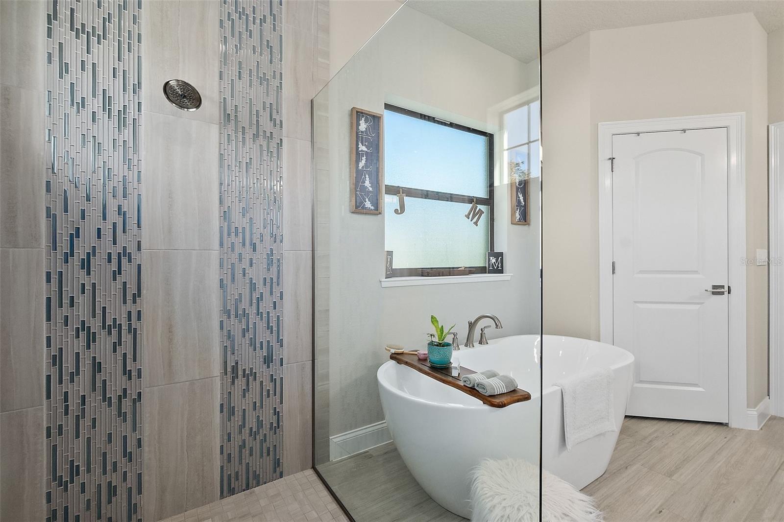 SEASIDE LANDINGS - Residential