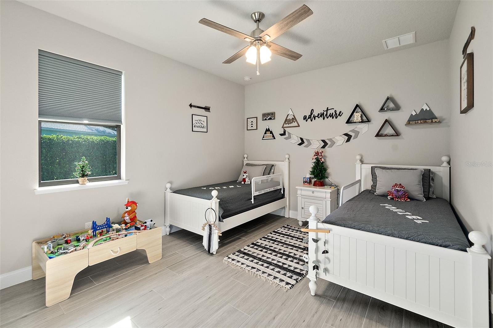 SEASIDE LANDINGS - Residential