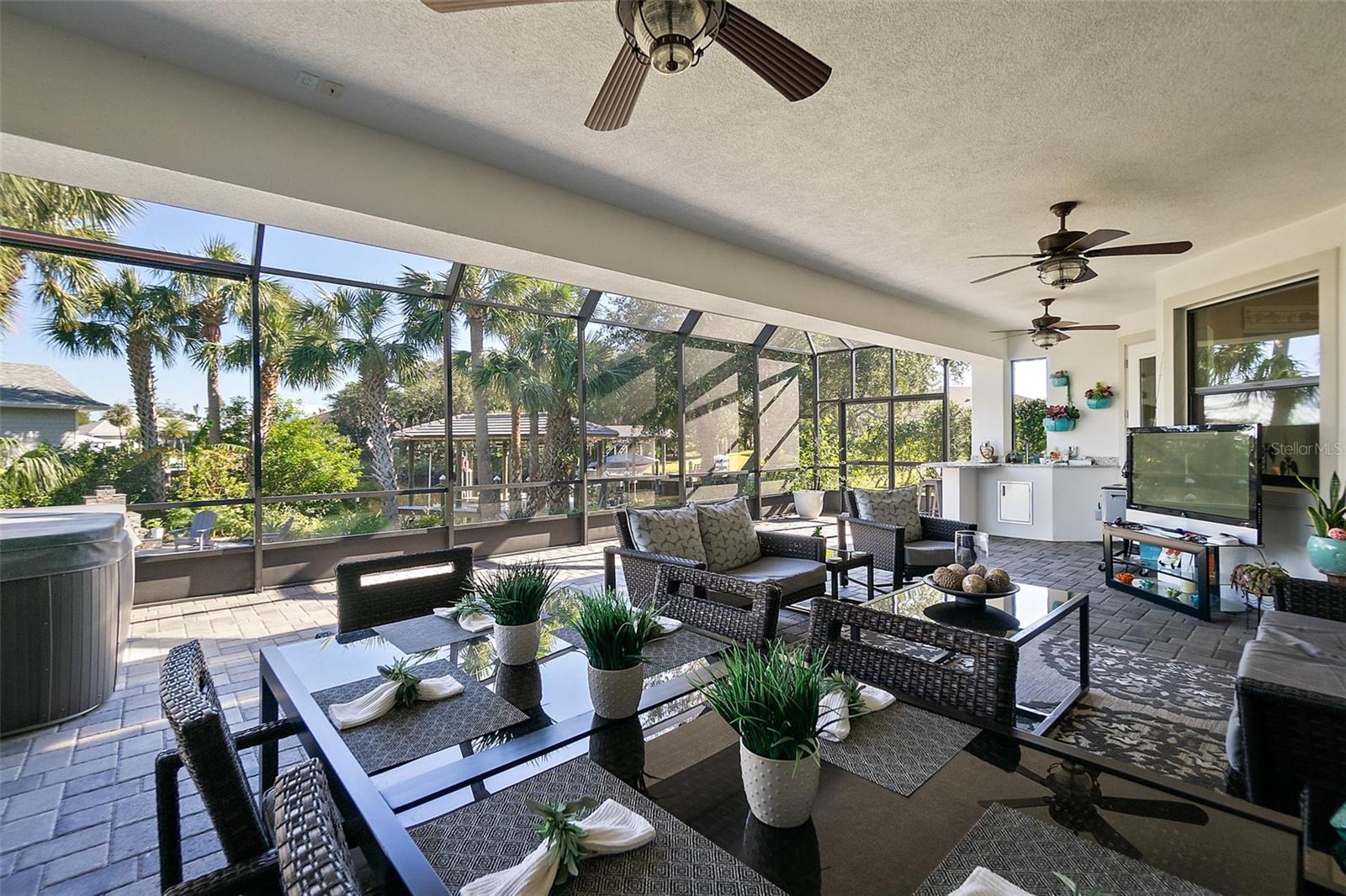 SEASIDE LANDINGS - Residential