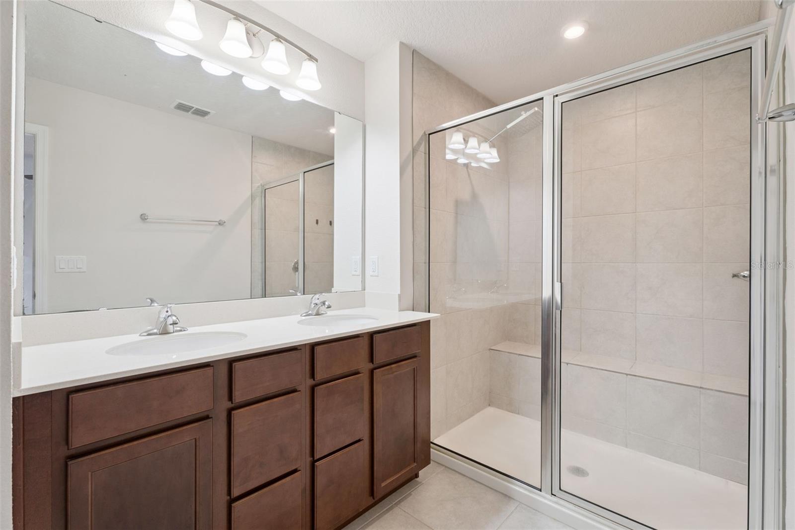 HAMILTON GARDENS - Residential