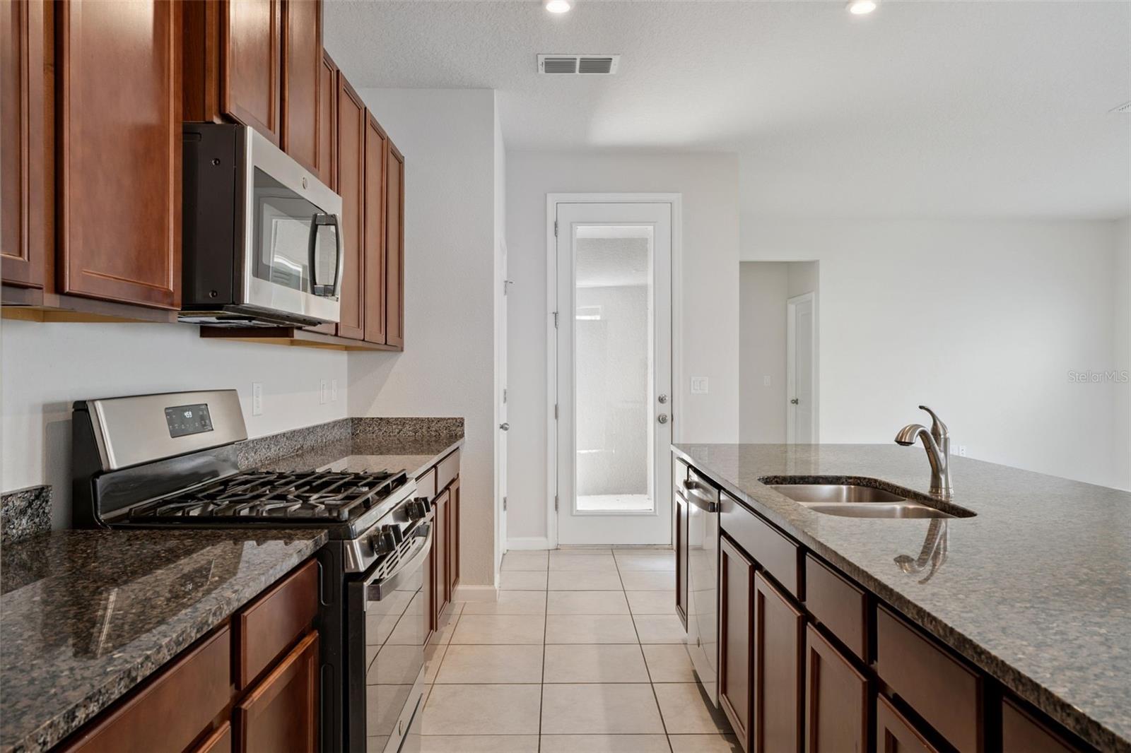 HAMILTON GARDENS - Residential