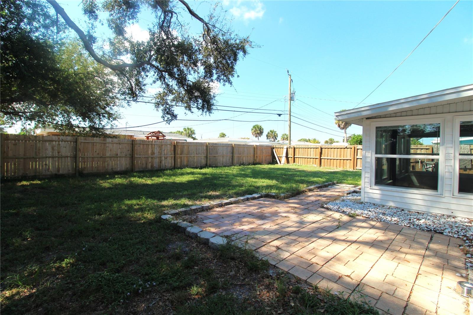 VENICE GARDENS - Residential Lease