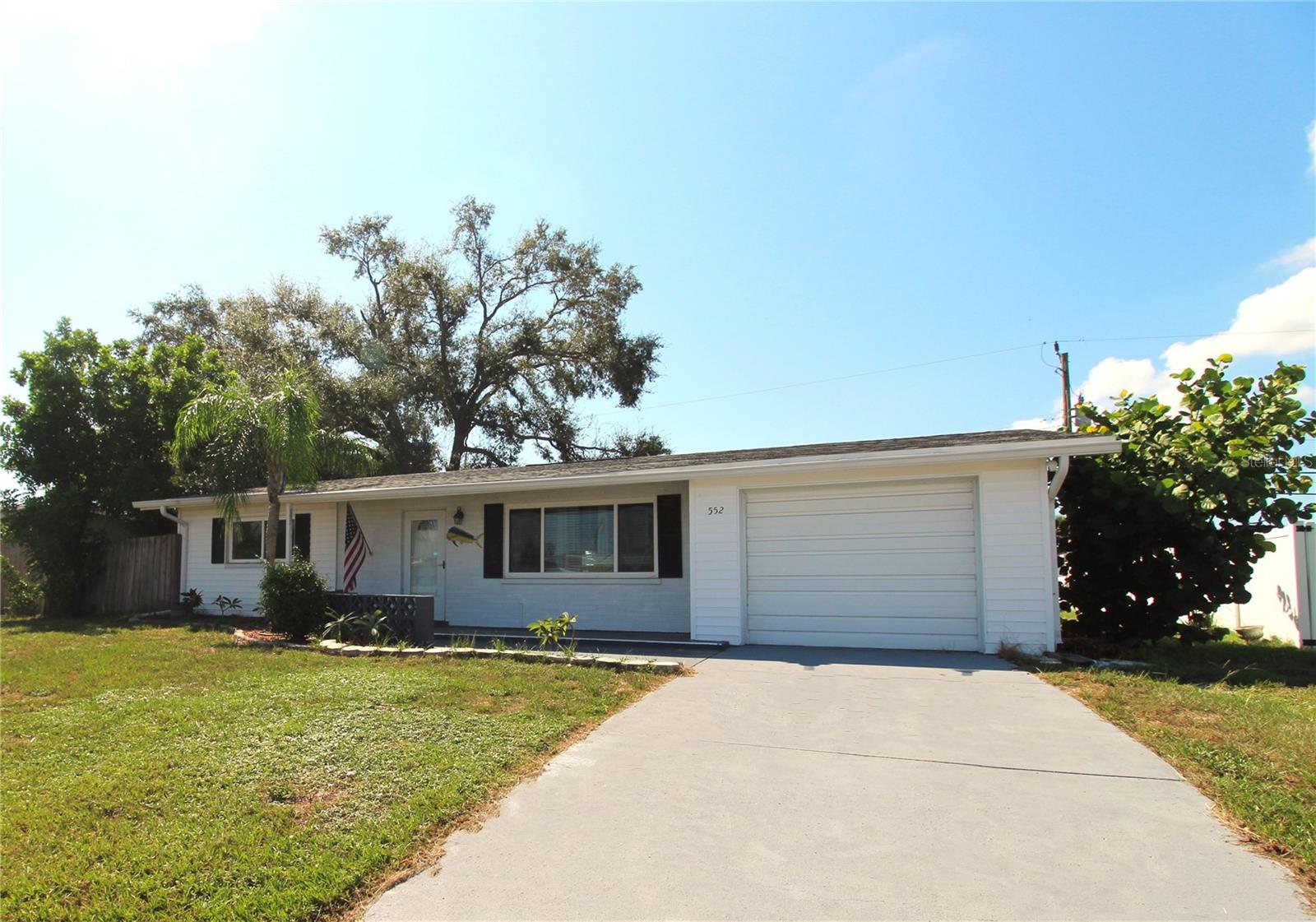 VENICE GARDENS - Residential Lease