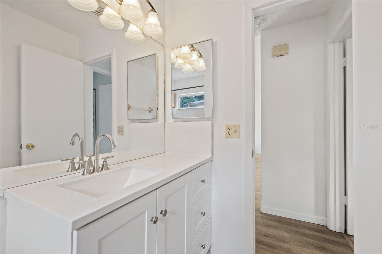 5102 MEADOWLARK LANE