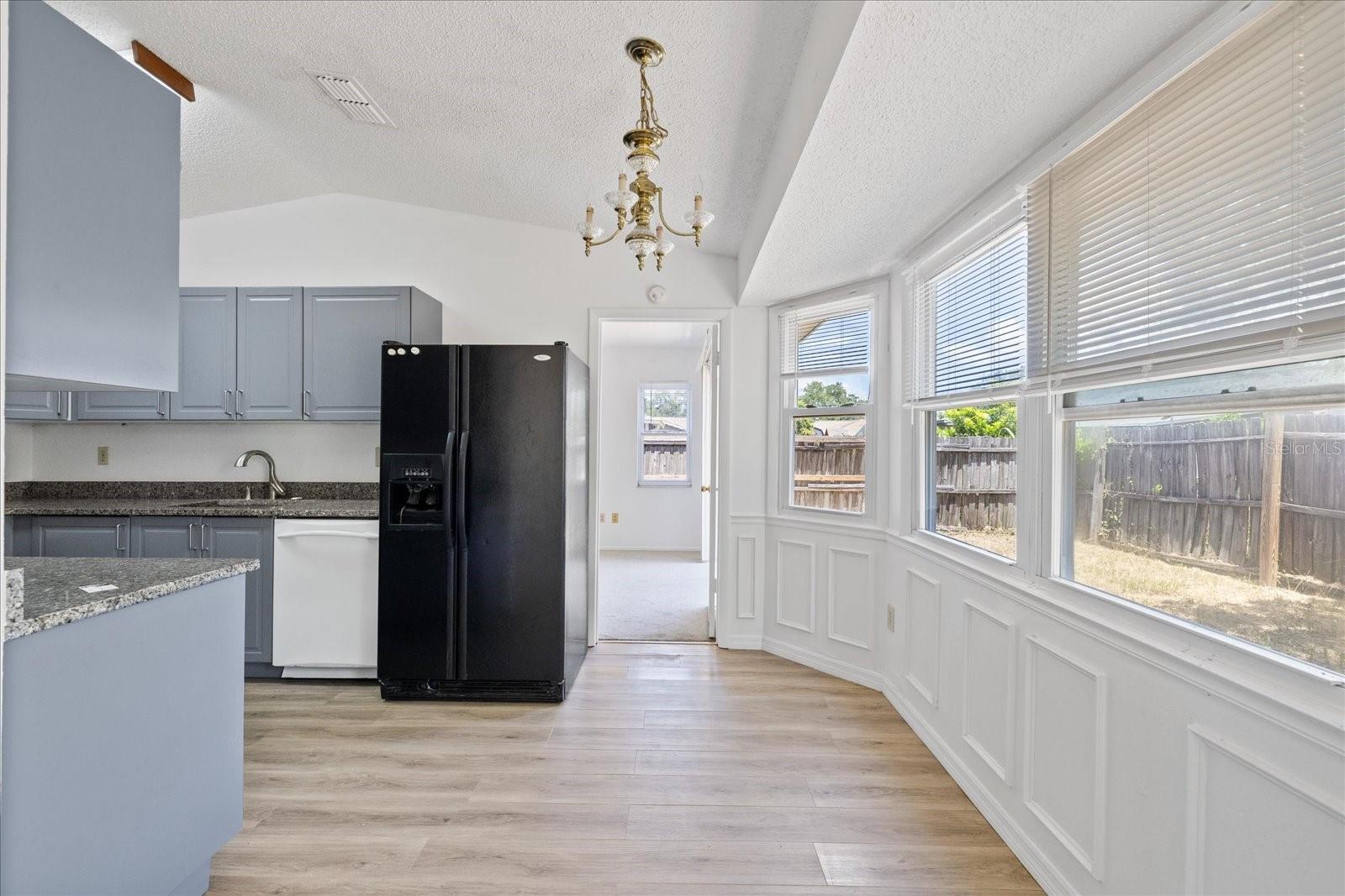 5102 MEADOWLARK LANE