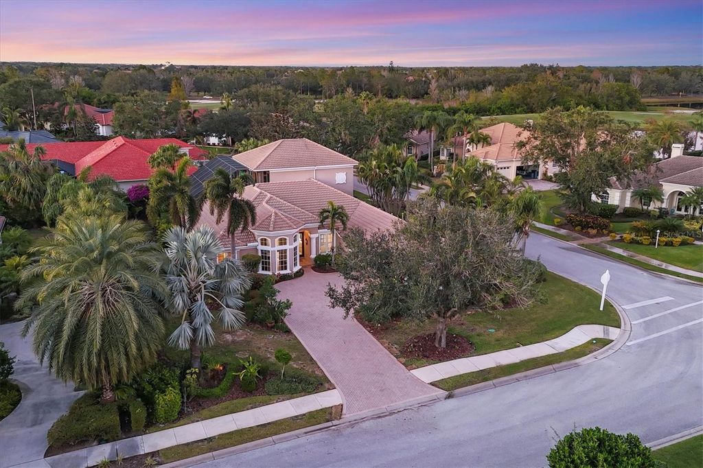 Photo of 7041 Beechmont Terrace, Lakewood Ranch, FL 34202 (MLS # A4664684)