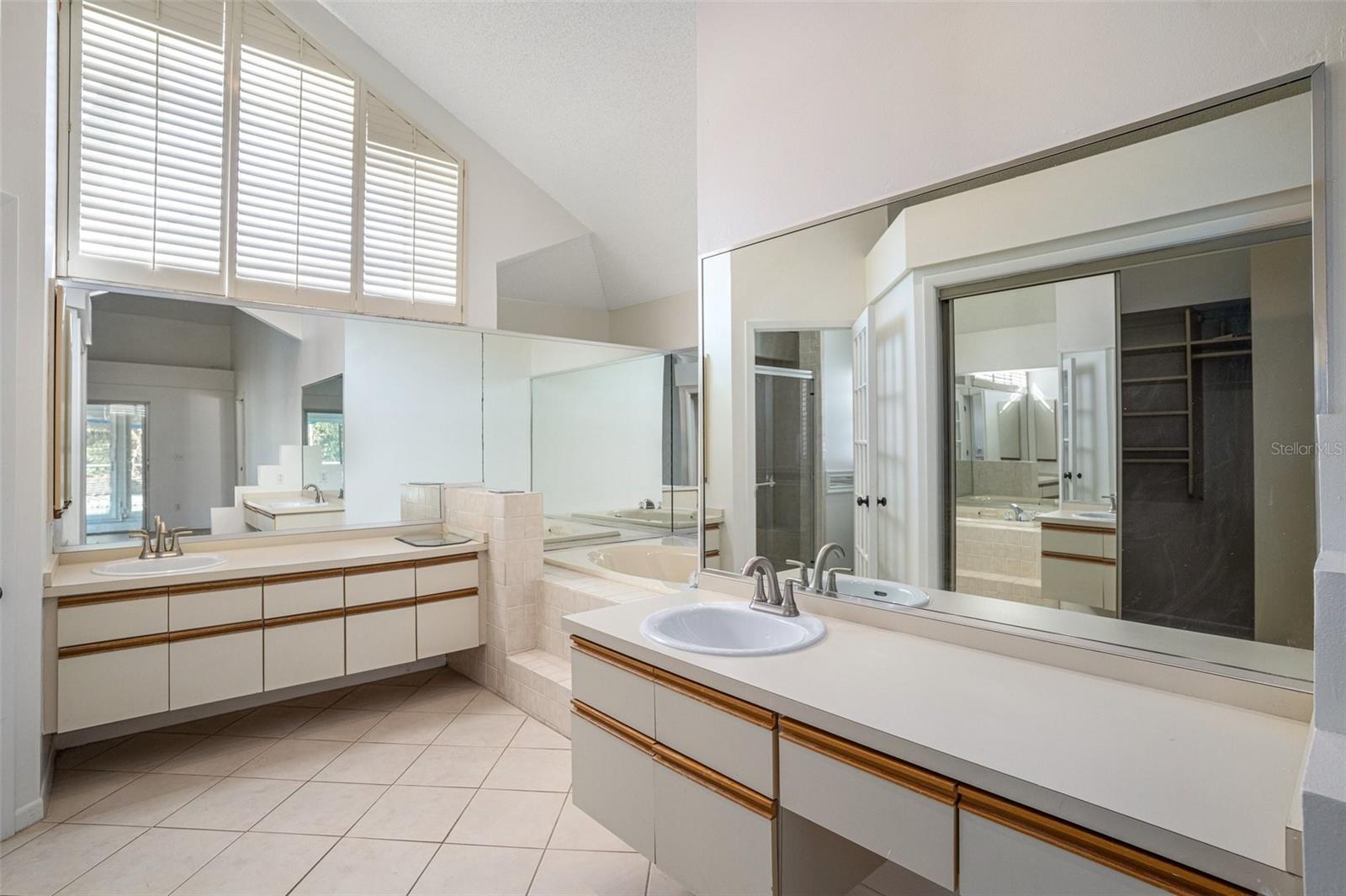 914 STRATFORD MANOR DRIVE