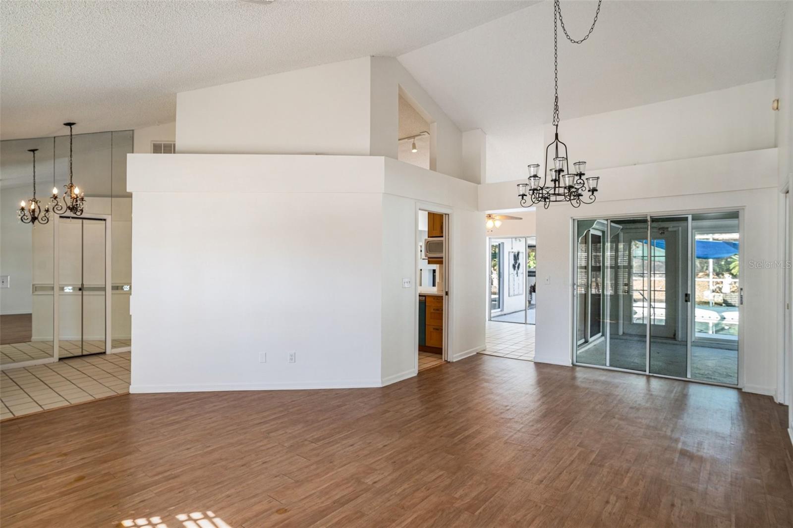 914 STRATFORD MANOR DRIVE