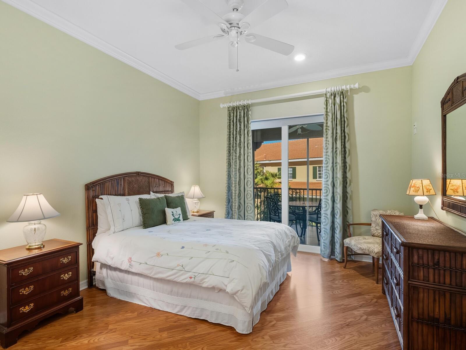 PALMER SQUARE WEST - Residential