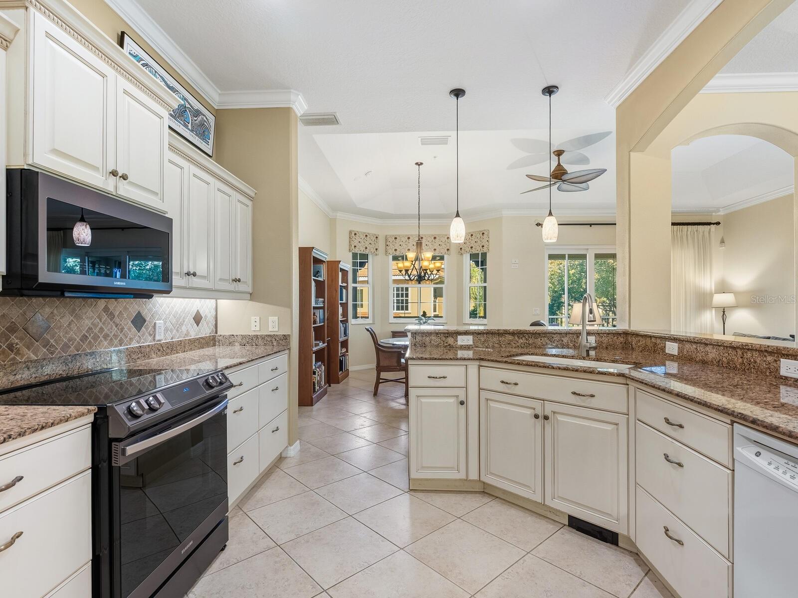 PALMER SQUARE WEST - Residential