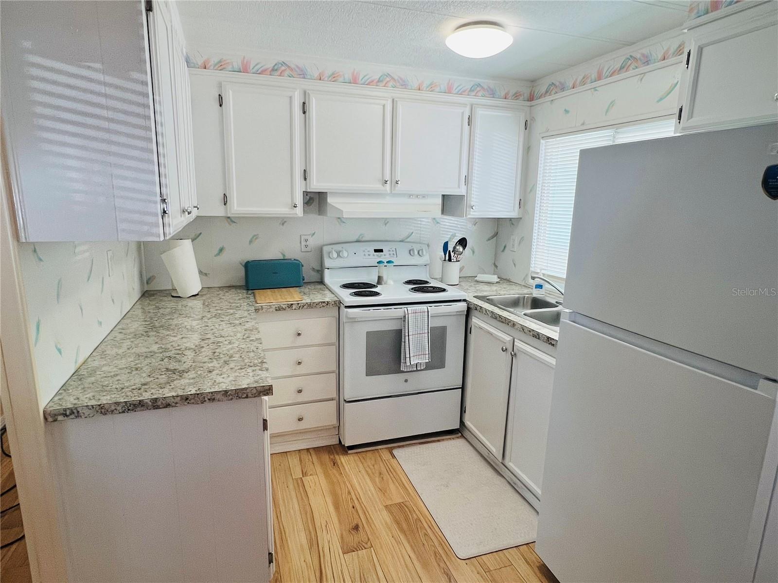 VENETIAN ESTATES - Residential