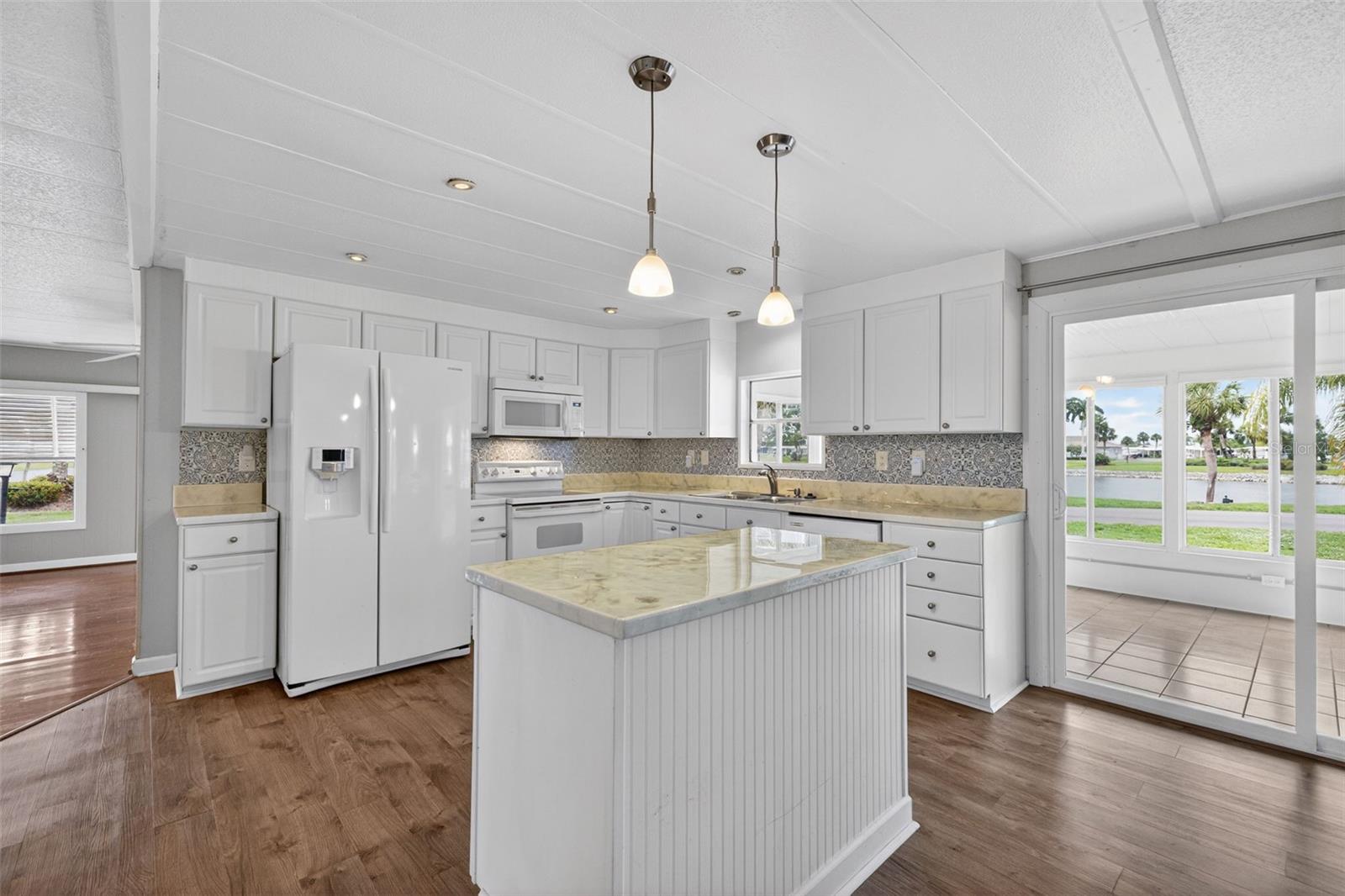401 LOMA LINDA