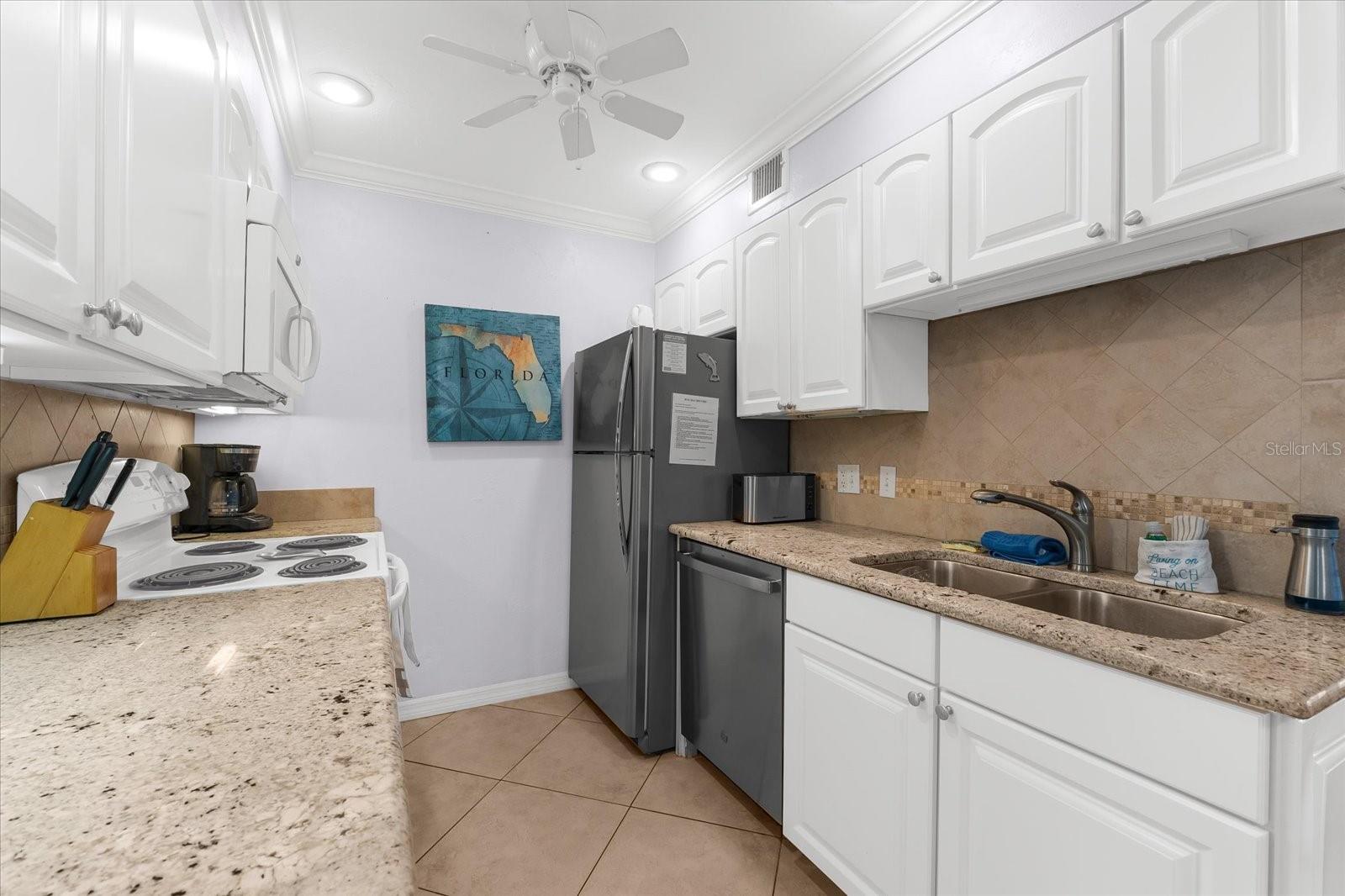 WHITE SANDS VILLAGE - Residential Lease