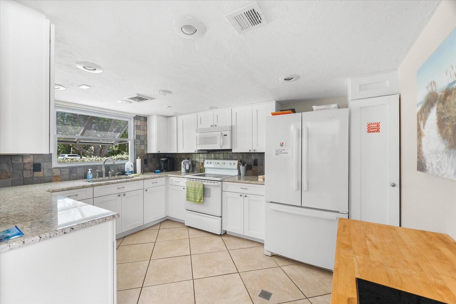 WHITE SANDS VILLAGE - Residential Lease