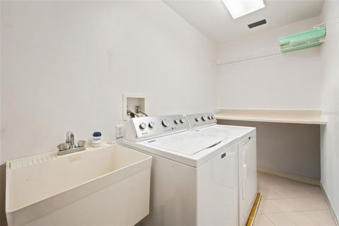 Tiny photo for 27202 Racquet Circle, Leesburg, FL 34748 (MLS # G5114592)