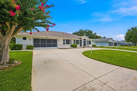 Tiny photo for 27202 Racquet Circle, Leesburg, FL 34748 (MLS # G5114592)