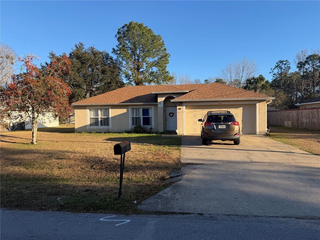 Photo of 6 Pebble Stone Lane, Palm Coast, FL 32164 (MLS # FC315678)