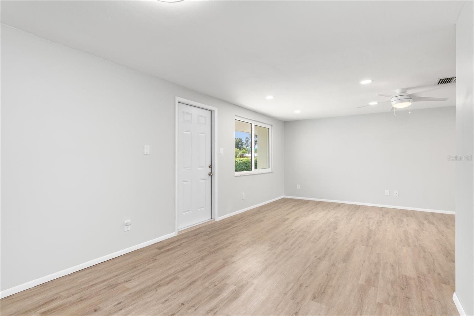 0981 - SOUTH VENICE UNIT 04 - Residential