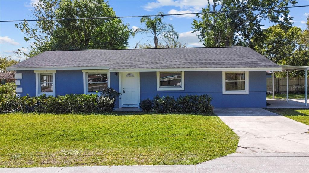 Photo of 400 Montana Avenue, Saint Cloud, FL 34769 (MLS # O6389869)