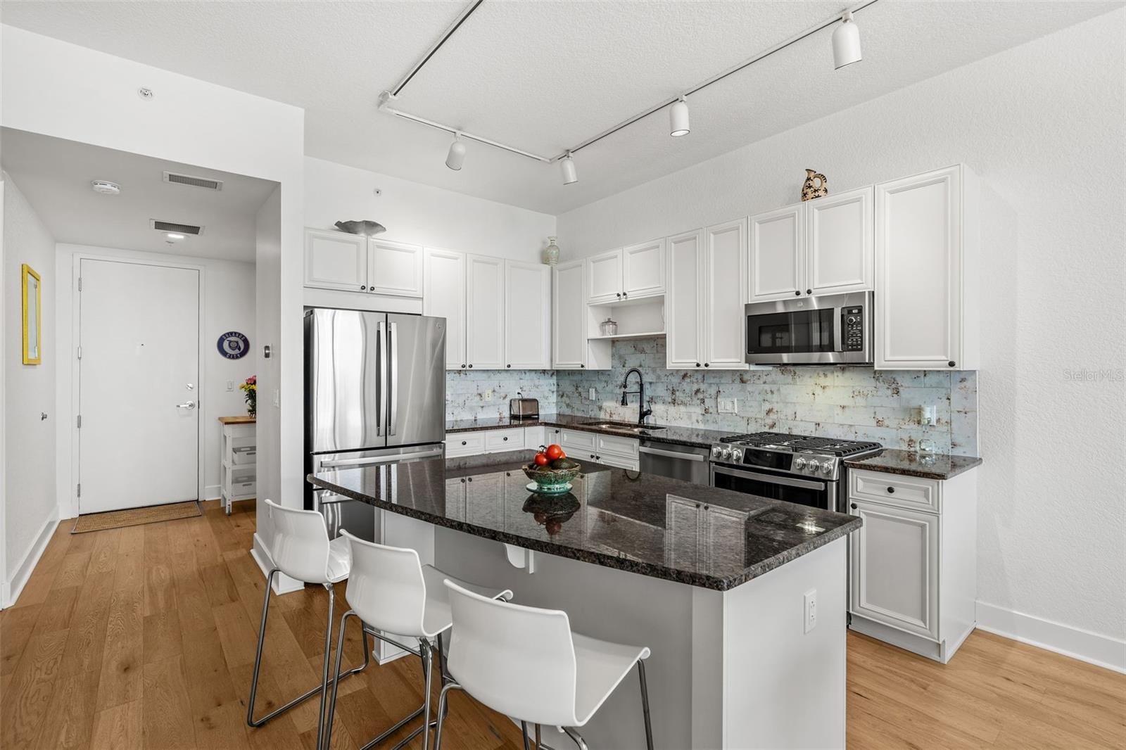 VUE/LK EOLA - Residential