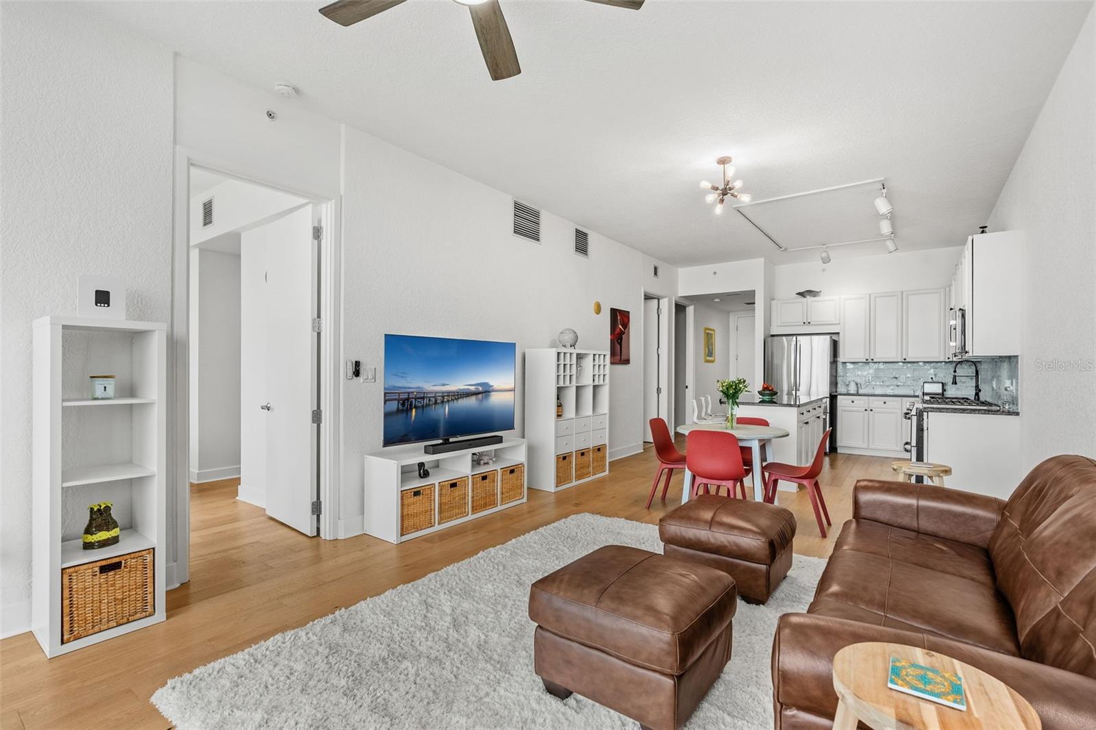 VUE/LK EOLA - Residential