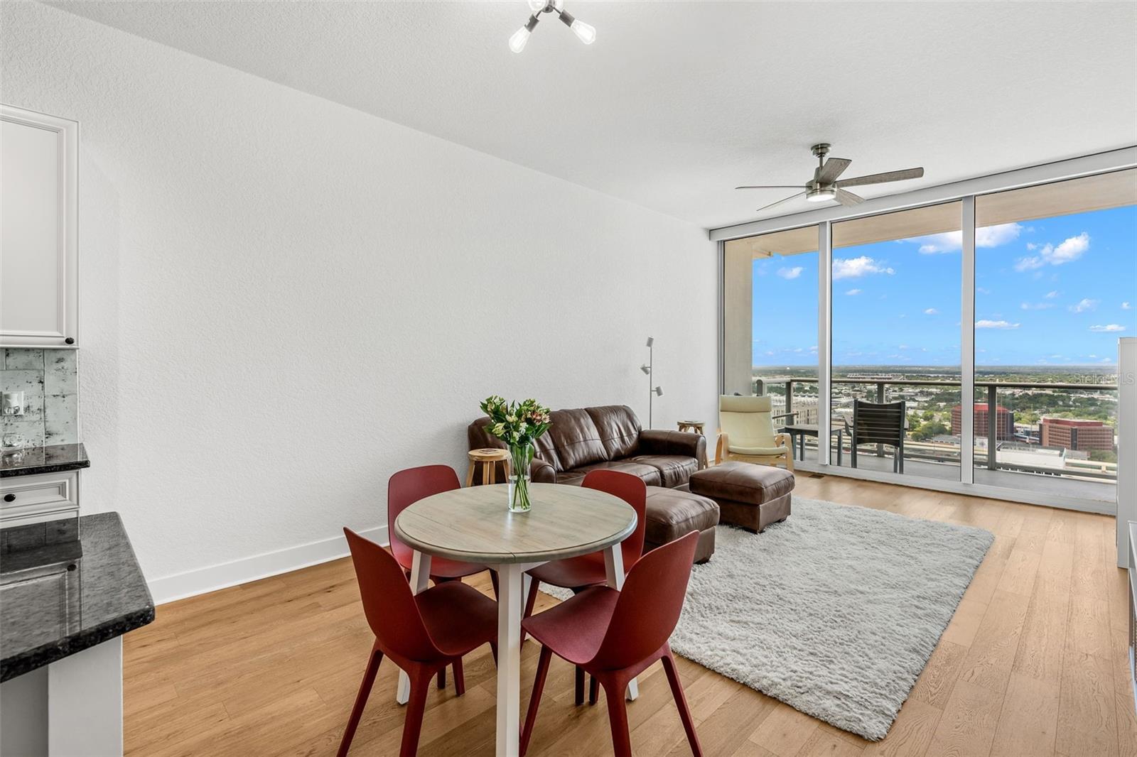 VUE/LK EOLA - Residential