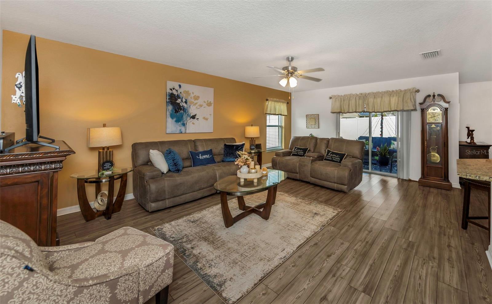 SPRING RIDGE - Residential