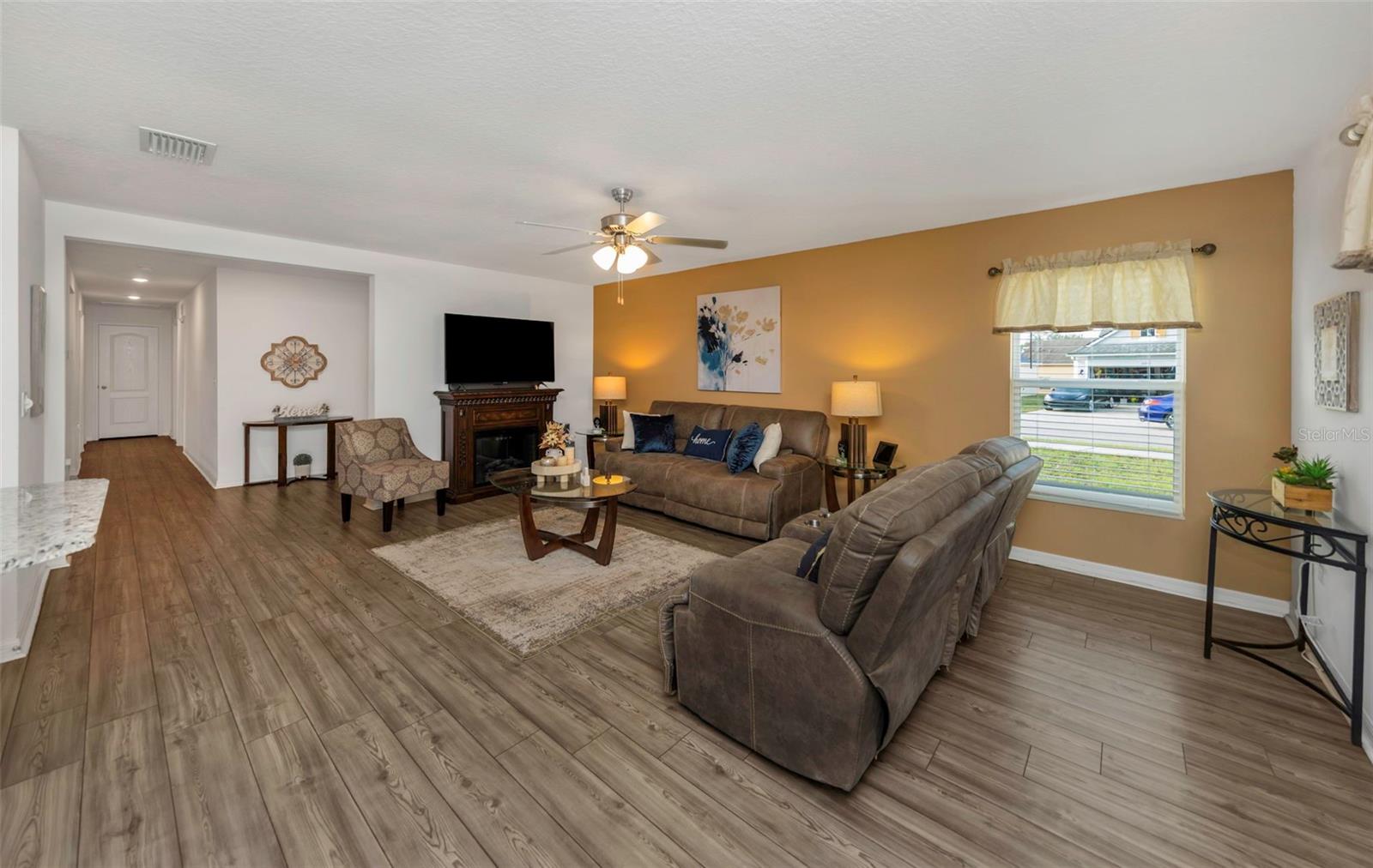 SPRING RIDGE - Residential