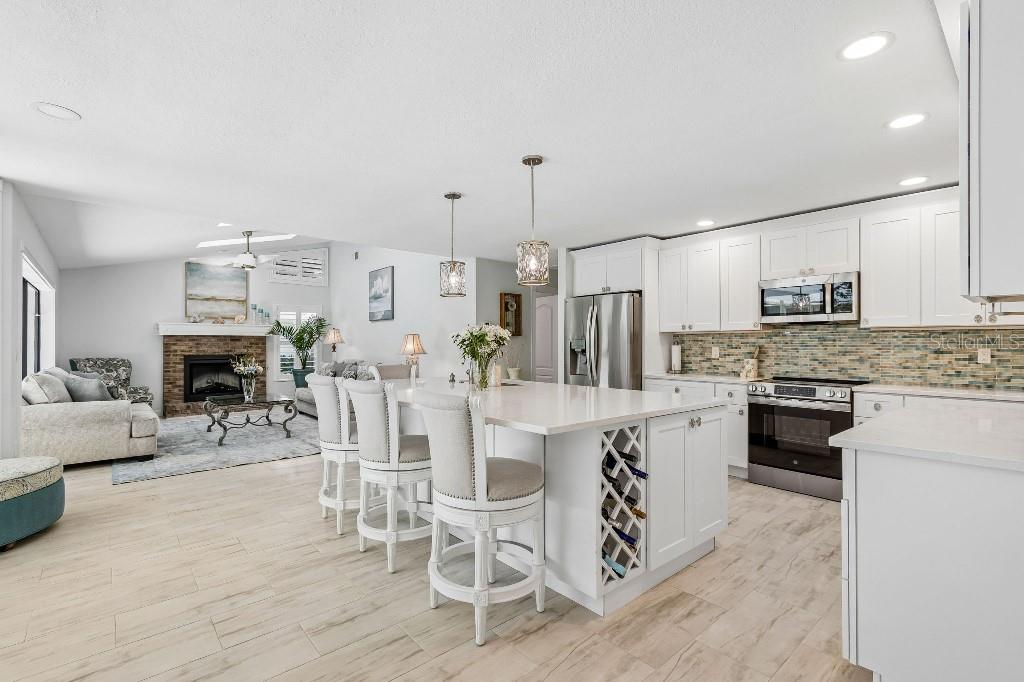 LAKES ESTATES 3 OF SARASOTA - Residential