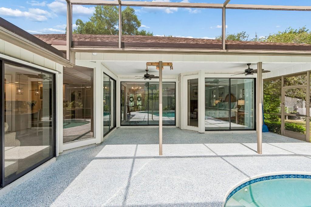 LAKES ESTATES 3 OF SARASOTA - Residential