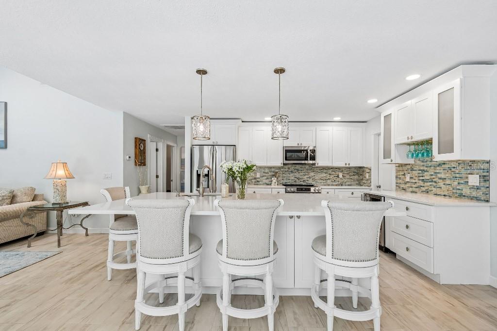 LAKES ESTATES 3 OF SARASOTA - Residential
