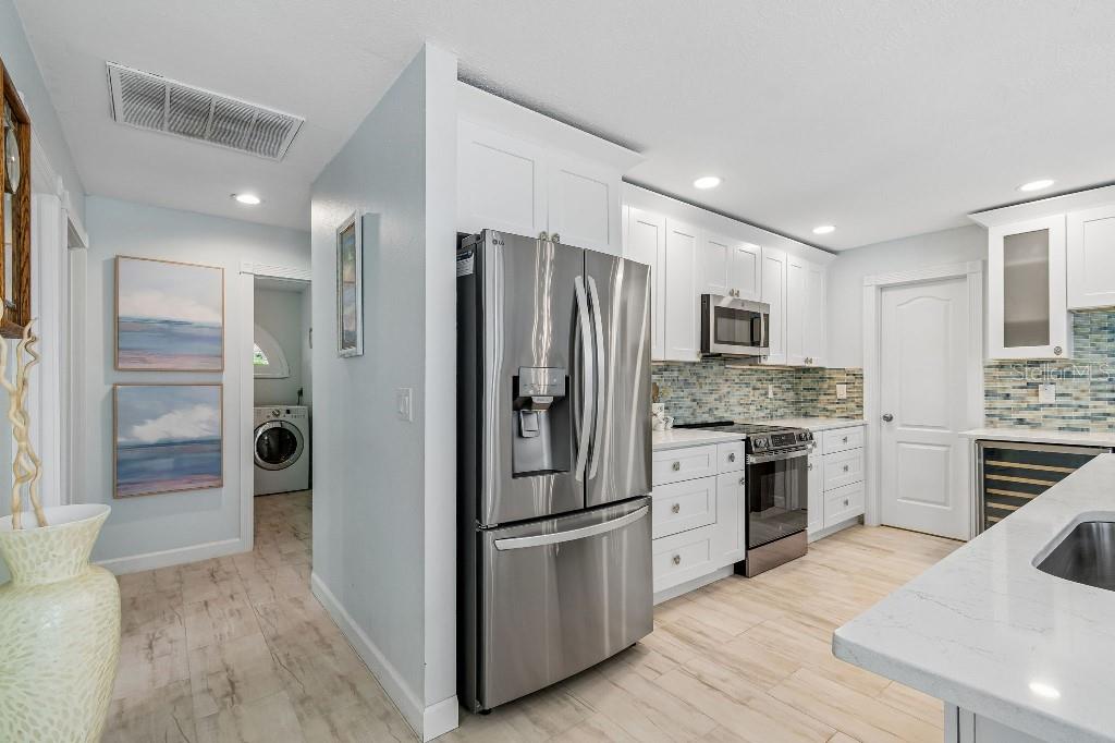 LAKES ESTATES 3 OF SARASOTA - Residential