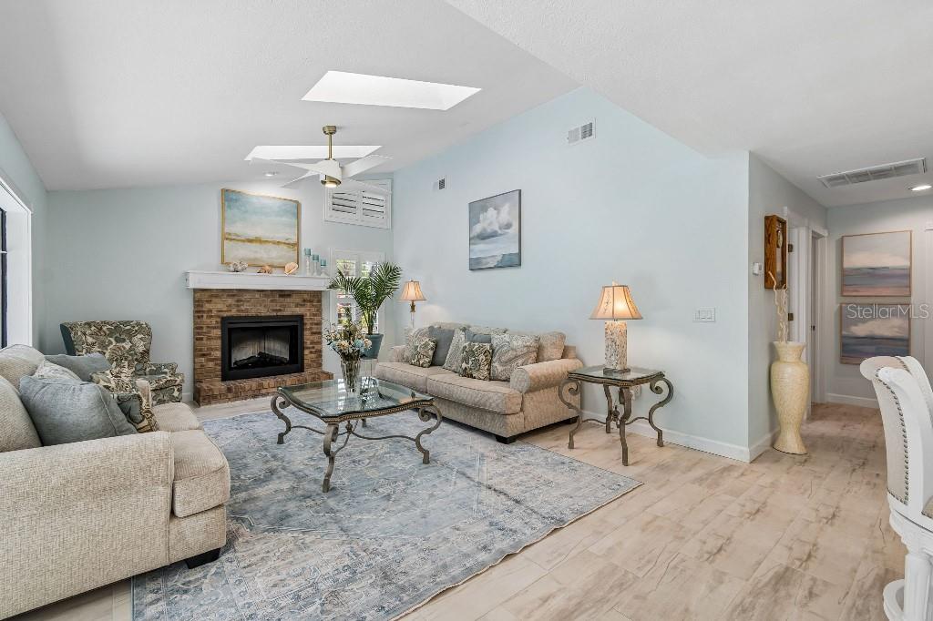 LAKES ESTATES 3 OF SARASOTA - Residential