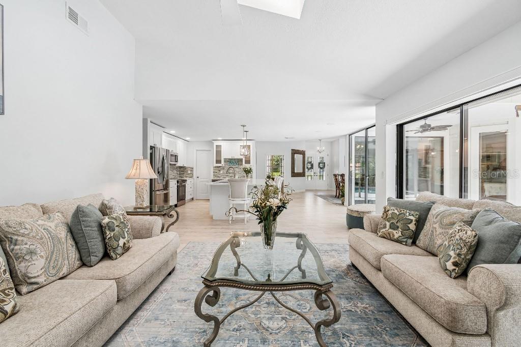 LAKES ESTATES 3 OF SARASOTA - Residential