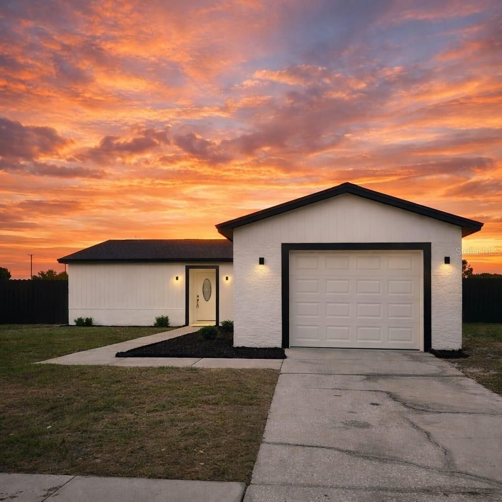 Photo of 1021 Old Field Drive, Brandon, FL 33511 (MLS # O6371489)