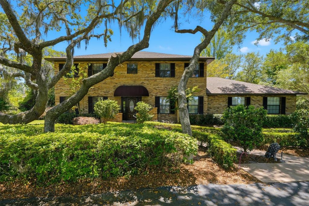 Photo of 15240 Shady Ln, Tavares, FL 32778 (MLS # G5110602)