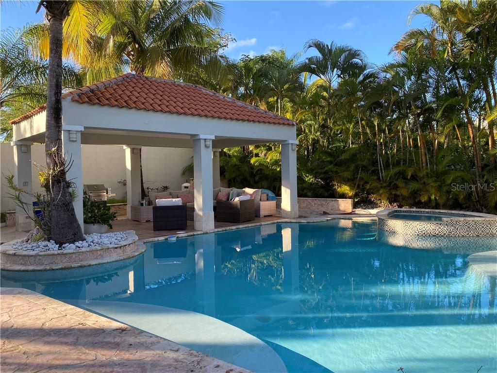 DORADO BEACH EAST - Residential