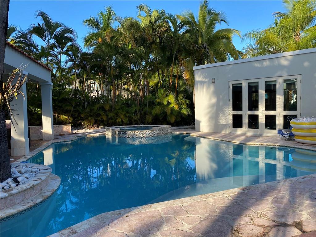 DORADO BEACH EAST - Residential