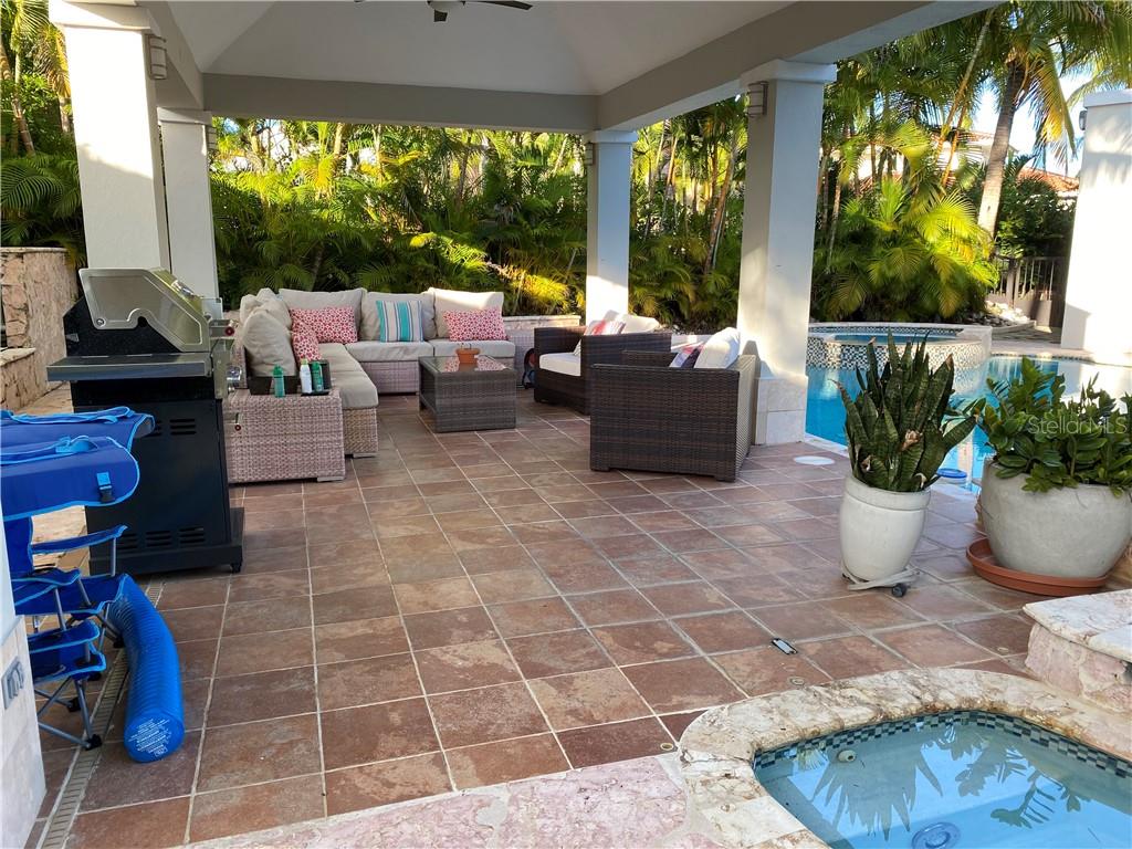 DORADO BEACH EAST - Residential