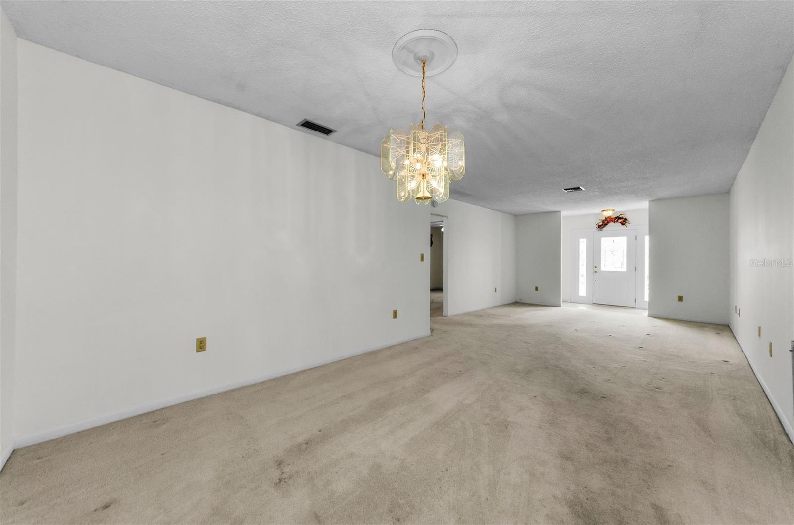 5461 PALM CREST COURT N 5461