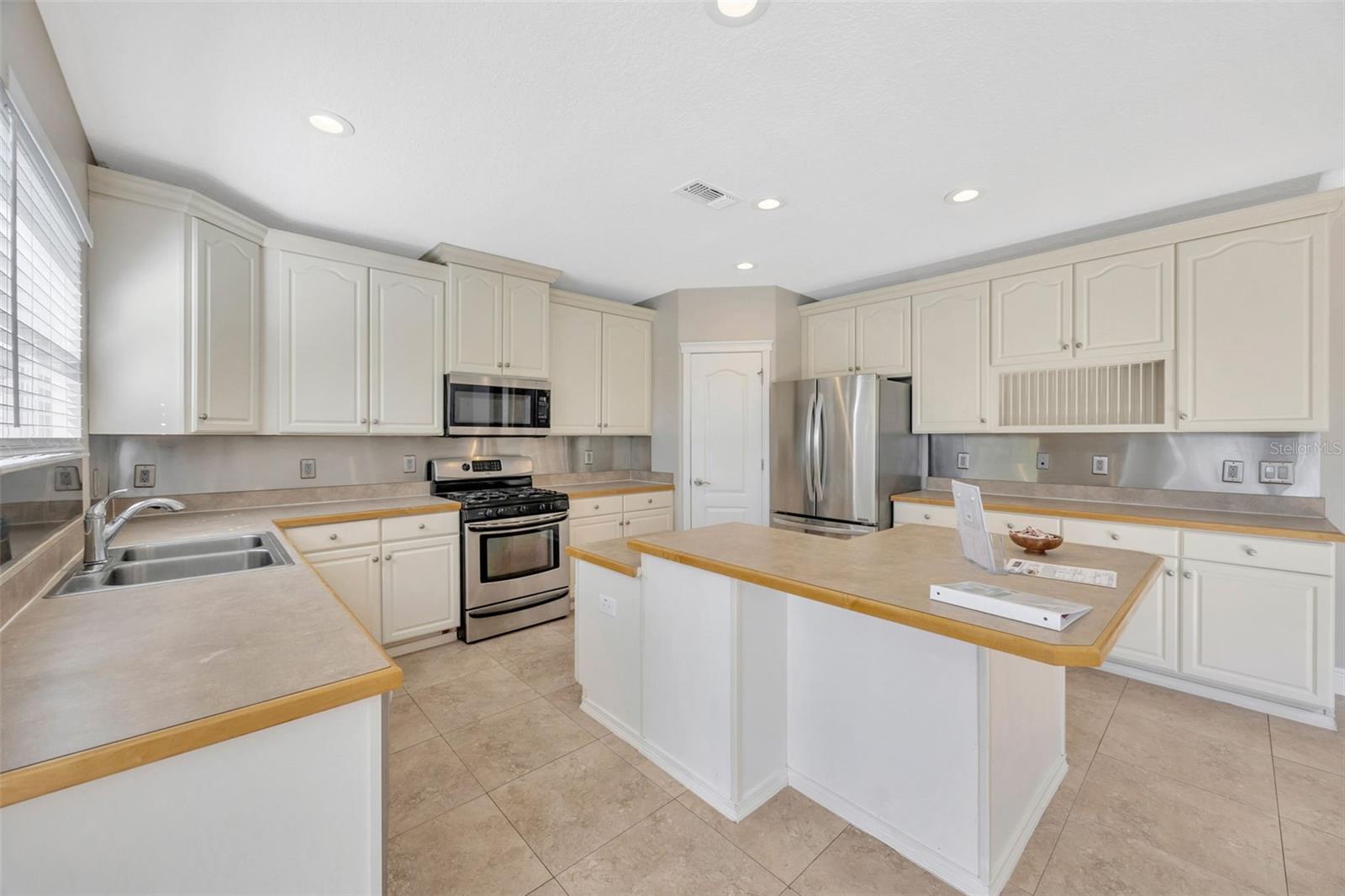 FISHHAWK RANCH PH 2 PRCL - Residential