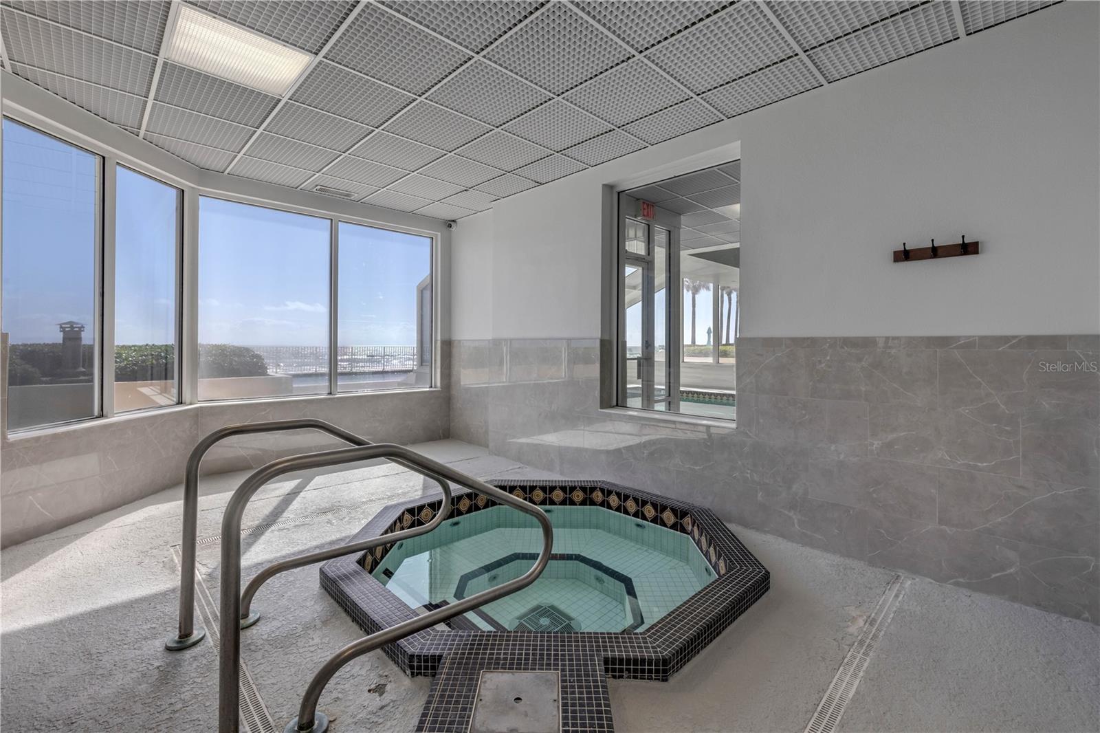 OCEANS 08 CONDO - Residential