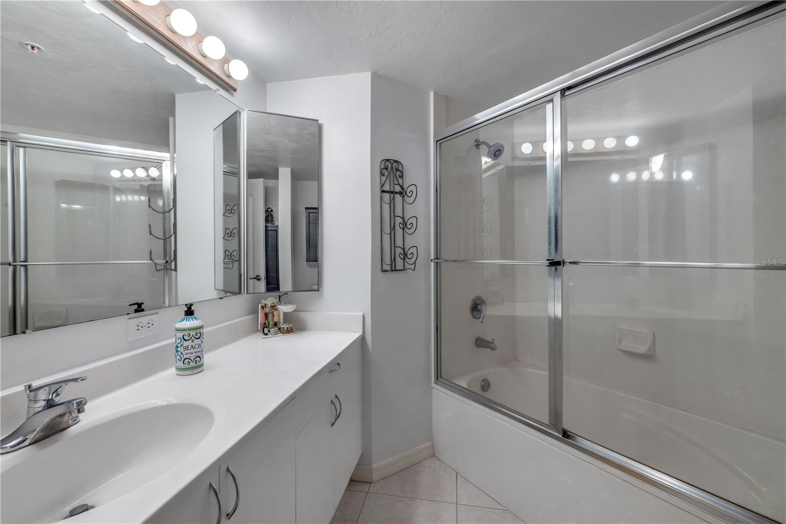 OCEANS 08 CONDO - Residential