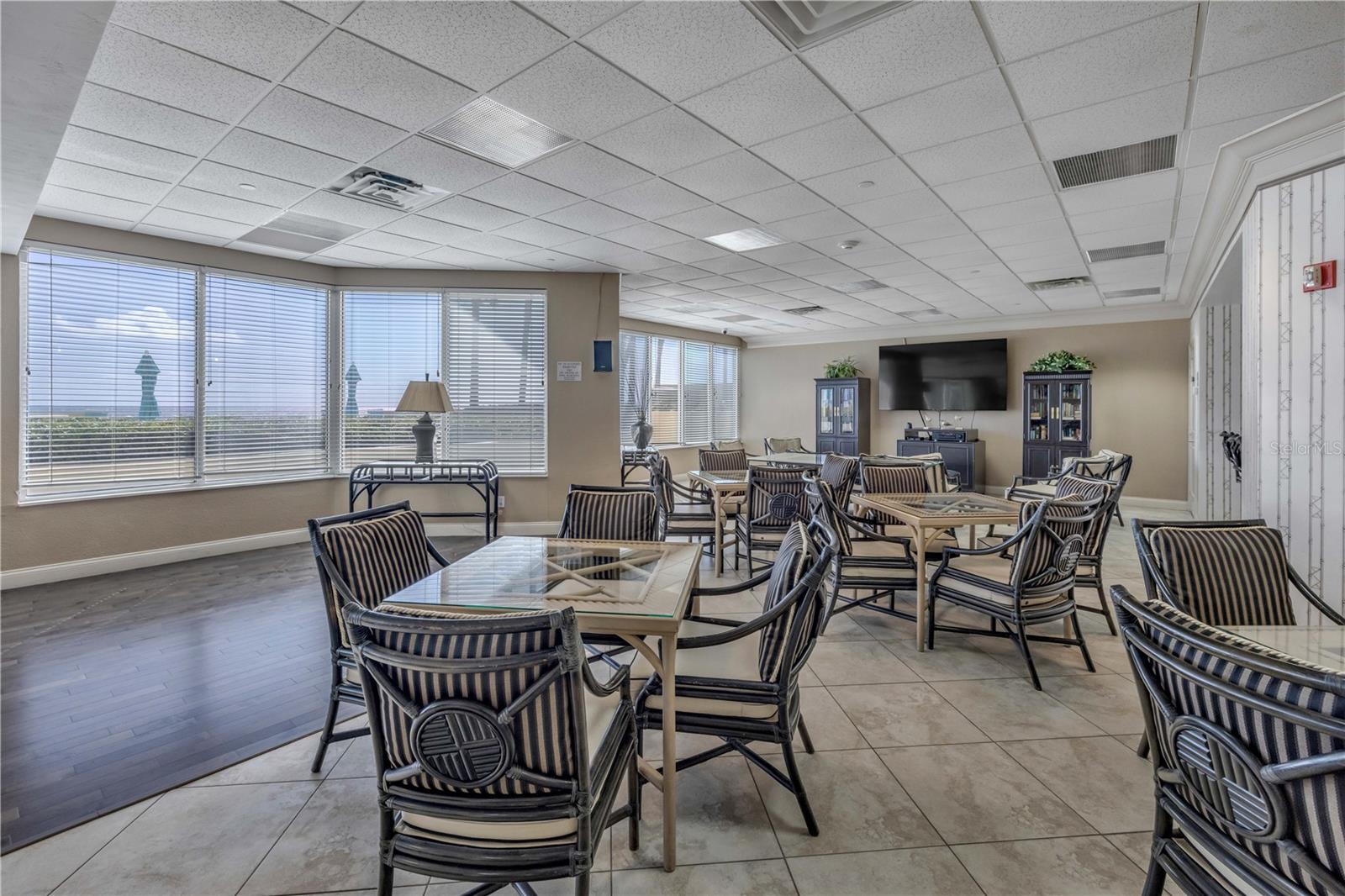 OCEANS 08 CONDO - Residential