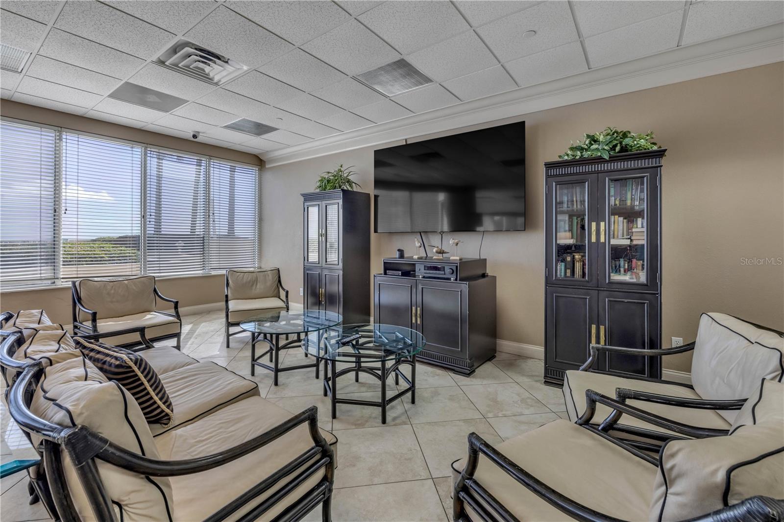 OCEANS 08 CONDO - Residential