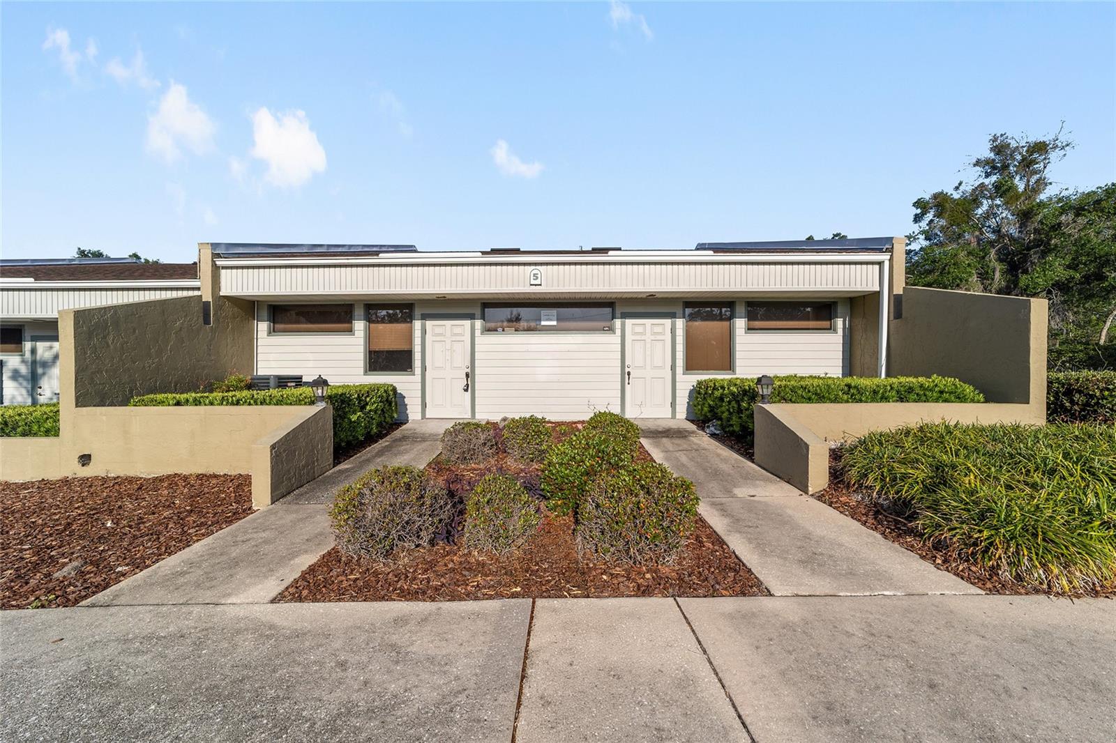 STARTING GATE OFFICE COMPLEX - Commercial Lease