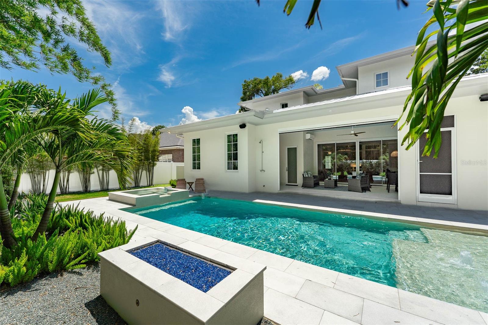 FOREST HILLS - Residential