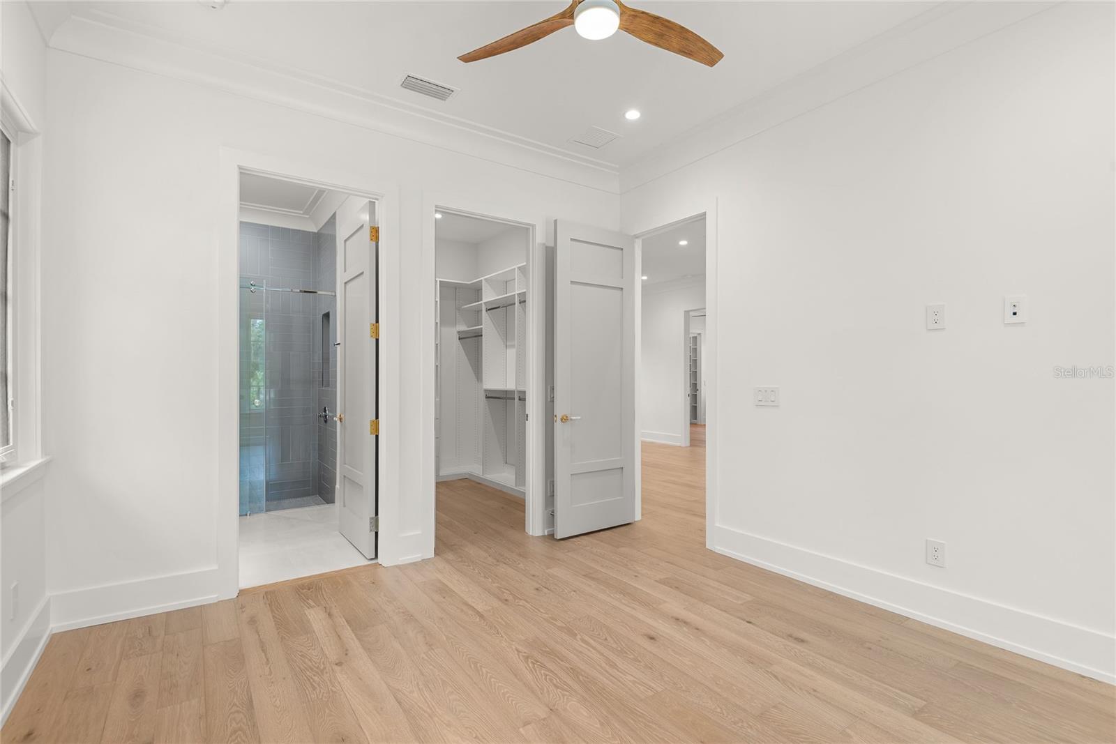 FOREST HILLS - Residential