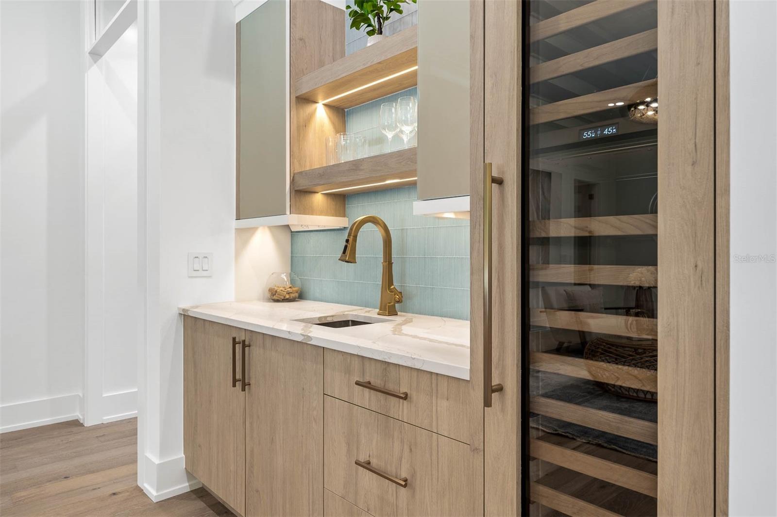 FOREST HILLS - Residential